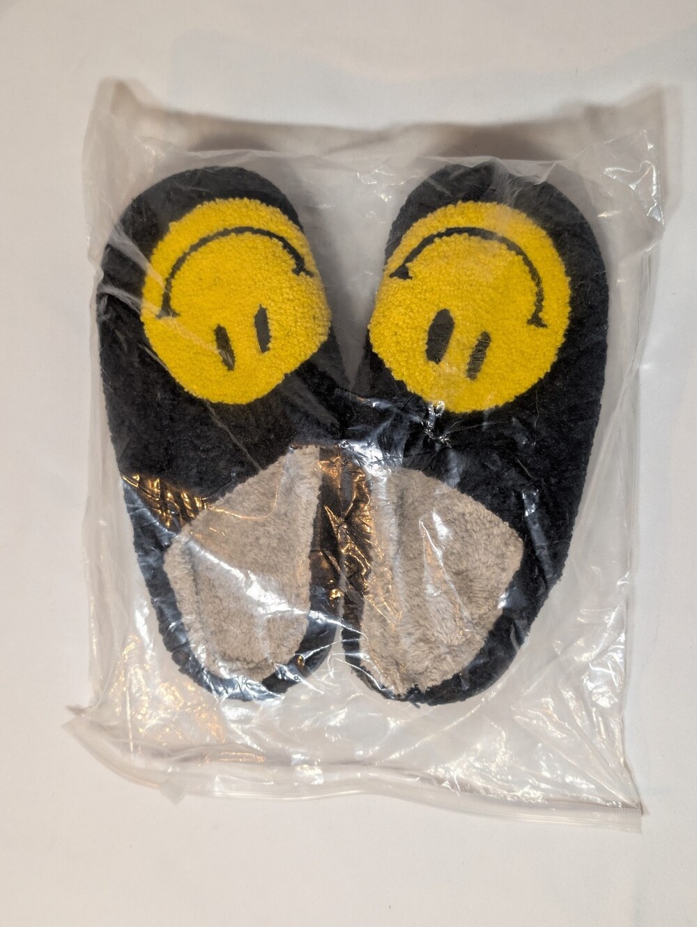 New Black Smile Slippers Yellow Smiley Face Fleece Winter Shoes US 8.5 9 9.5
